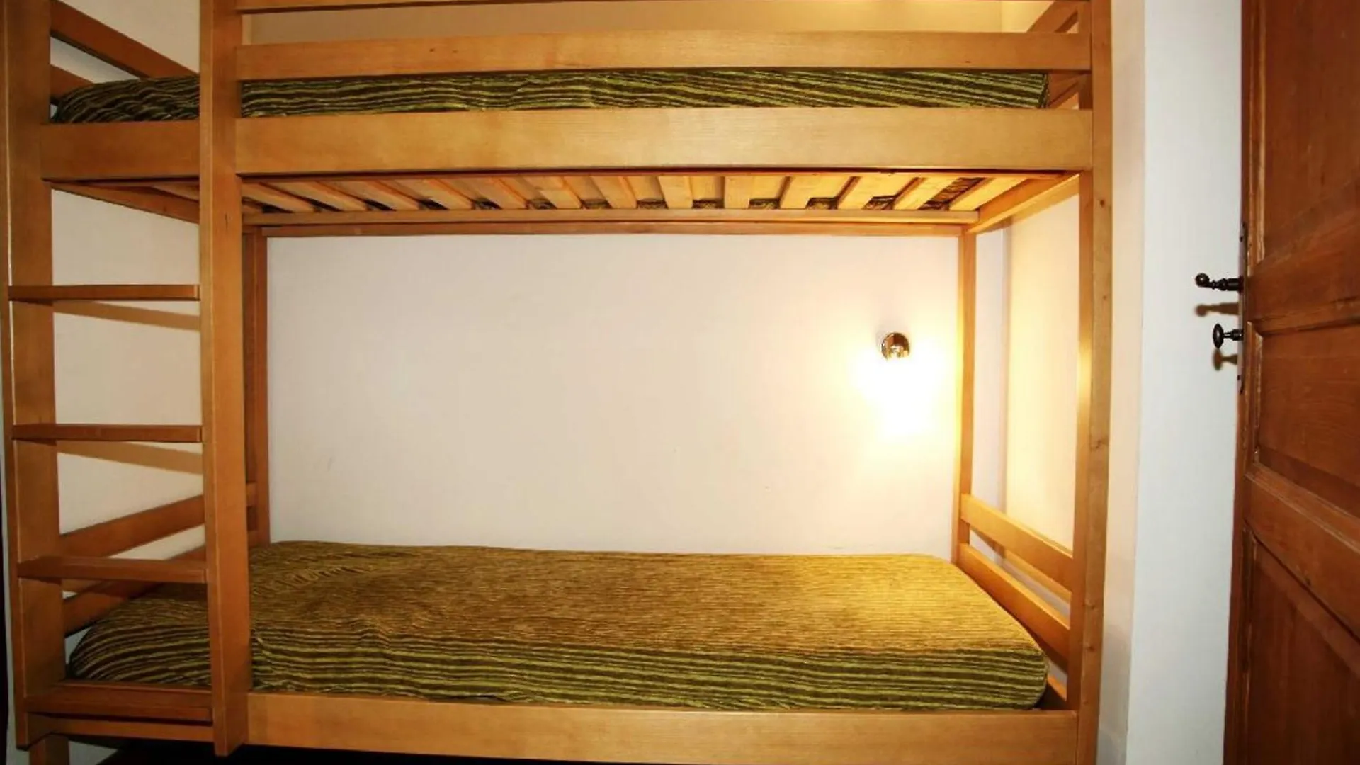 Apartment Studio Equipe Avec Balcon, Proche Thermes Et Centre, Calme - Fr-1-512-233 Brides-les-Bains France
